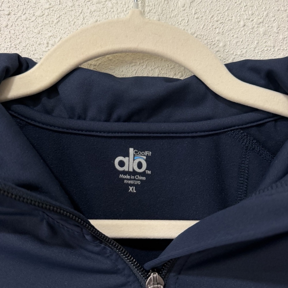 ALO Men's Navy Blue Pullover 1/4 Zip Activewear Jacket Cool Fit Athleisure XL - Picture 6 of 10
